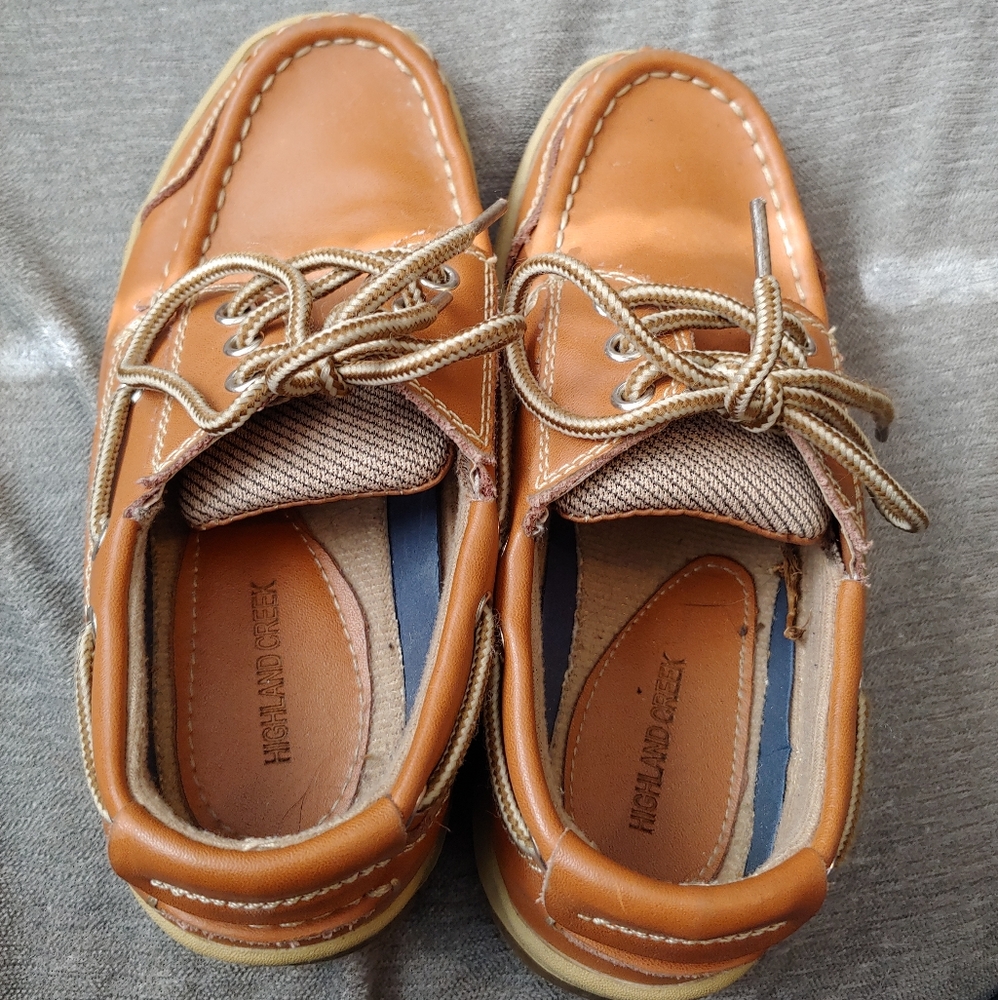 Boys size 2 highland Creek boat shoe